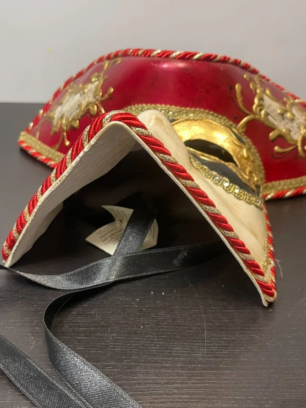 Maschera del Galeone Venetian Carnival Mask Hat Red Gold Handmade Italy Tricorn
